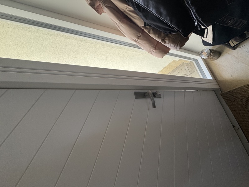 Drzwi zewnętrzne Węgrzyn – zdjęcie drzwi drewnianych z usterkami, producent F.P.H.U. Stanisław Węgrzyn Wola Mielecka